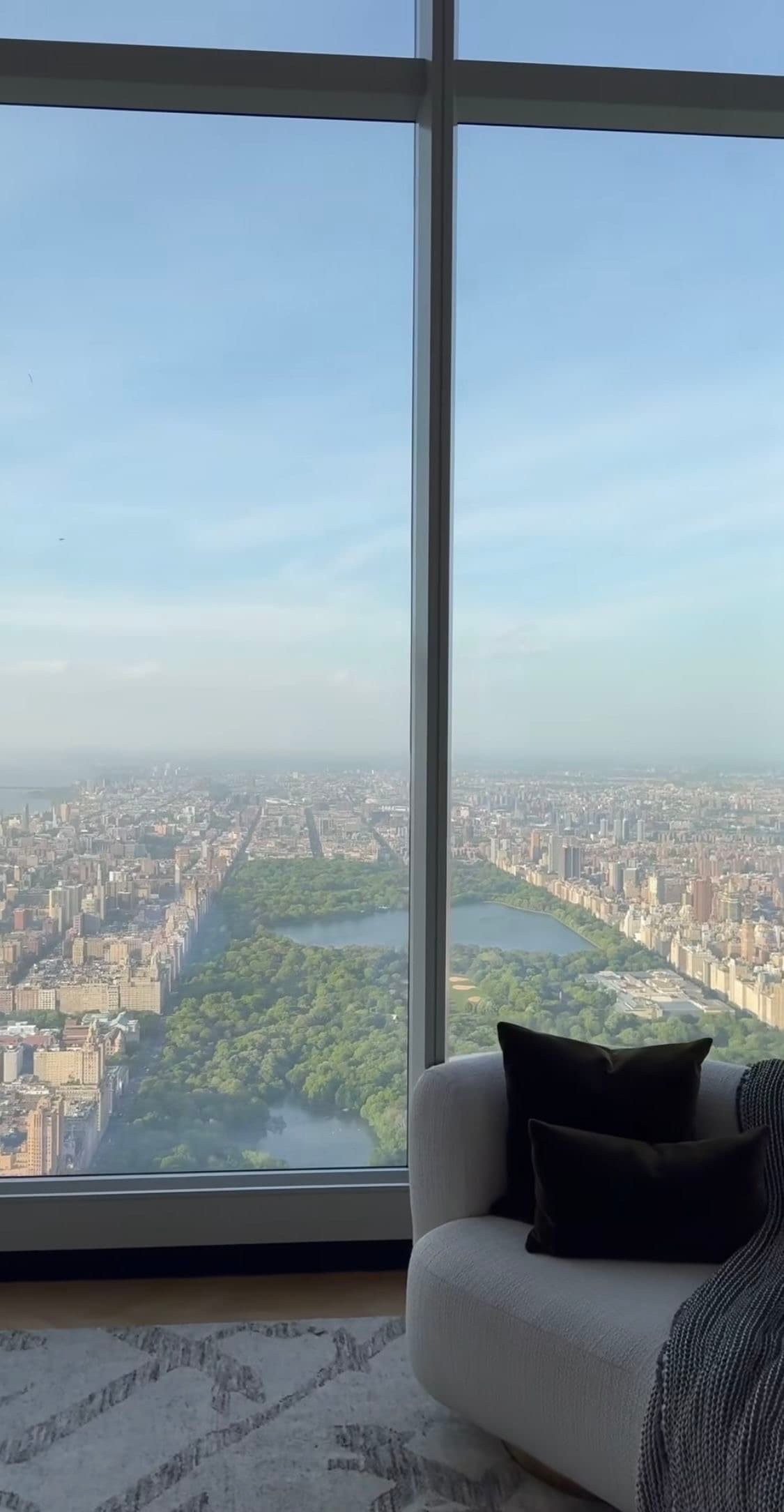 High-Floor Manhattan Apartment with Central Park Views 2